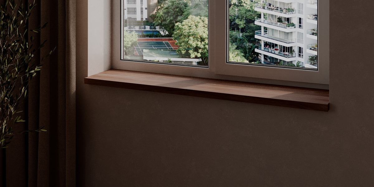 Parapety drewniane wewnętrzne — lite drewno i termodrewno